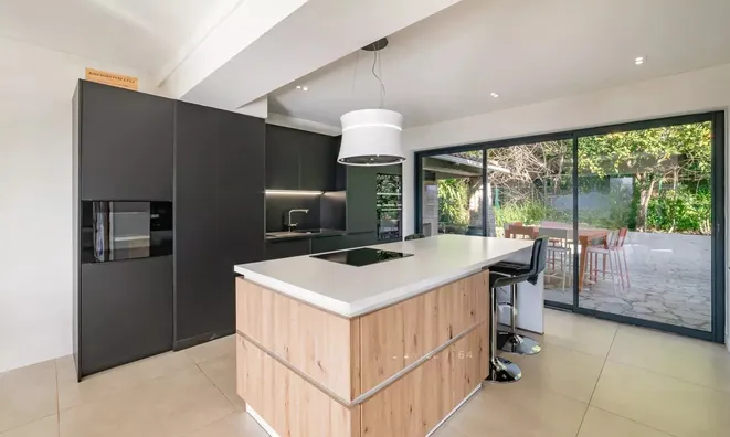 Недвижимость Maison Cannes Croix des Gardes: 10