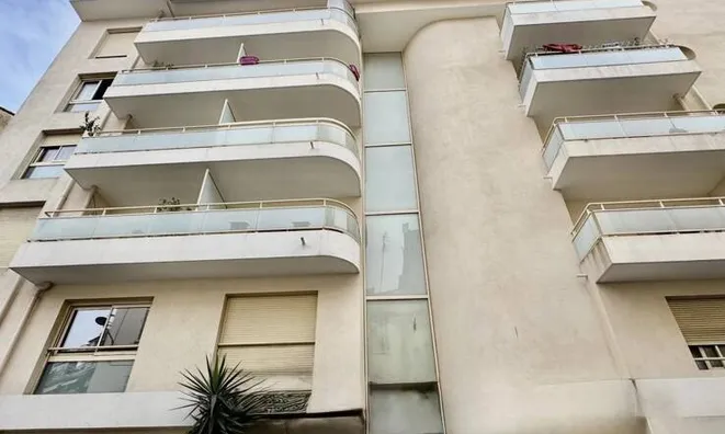 Недвижимость Apartment Carnot Cannes: 4