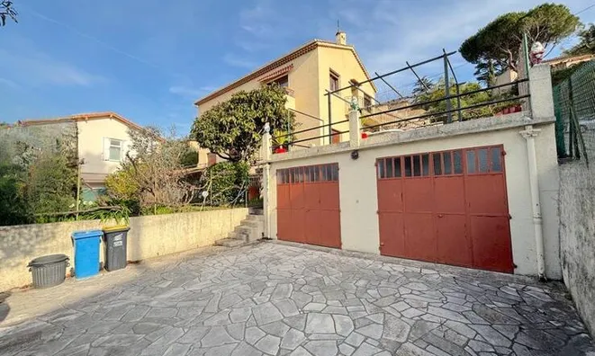 Недвижимость Apartment Croix des Gardes: 1