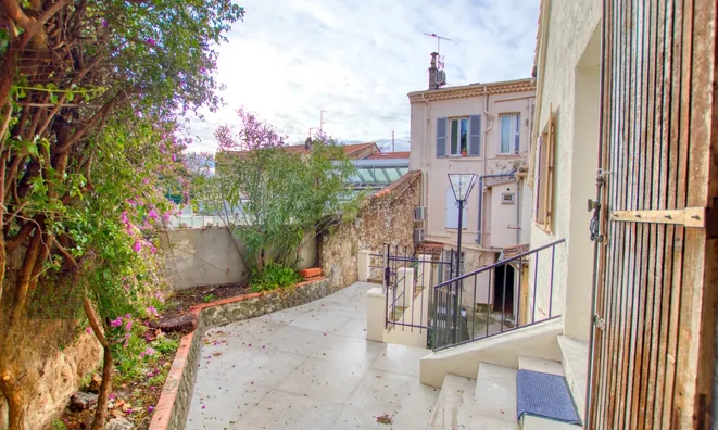 Недвижимость Townhouse Petit Juas: 23