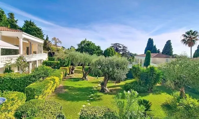 Недвижимость Villa Californie: 4