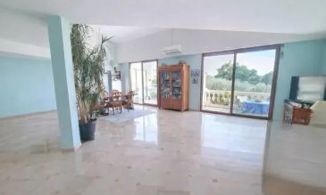 Недвижимость Villa Californie: 6