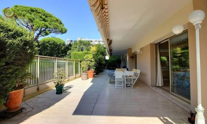 Недвижимость Villa Petit Juas: 4