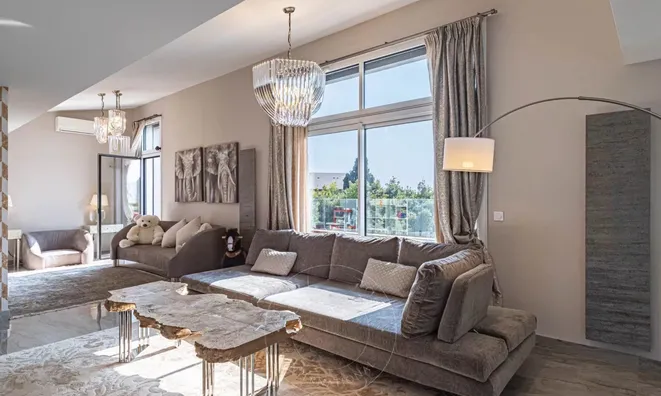 Недвижимость Villa République Cannes: 5