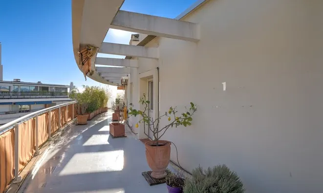 Недвижимость Villa Petit Juas: 11