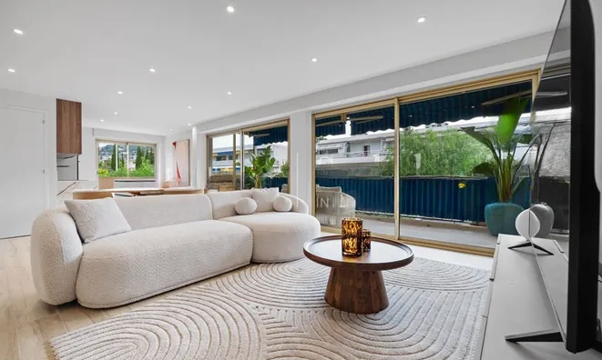 Недвижимость Villa Pointe Croisette: 2