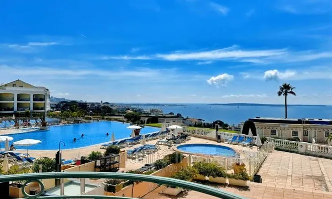 Недвижимость Villa Croix des Gardes: 1