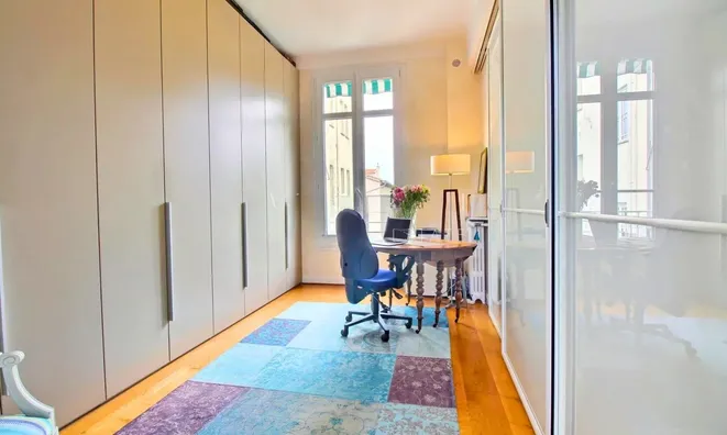 Недвижимость Residence Carnot: 10