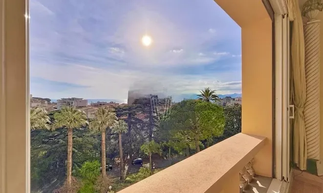 Недвижимость Villa Petit Juas: 3