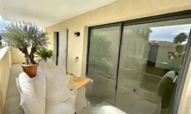 Недвижимость Villa Petit Juas: 2