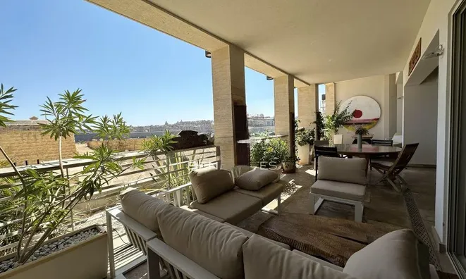 Недвижимость Sliema Seaside Apartment: 2