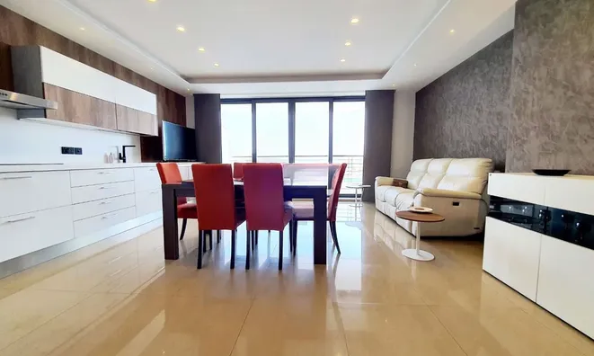 Недвижимость Sliema Sea View Apartment: 3