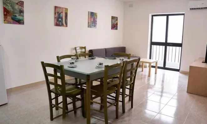 Недвижимость St. Julians Waterfront Suite: 2