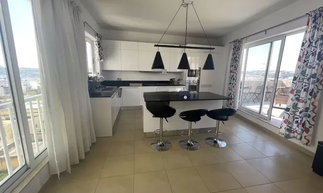 Недвижимость Sliema Bay Apartment: 11