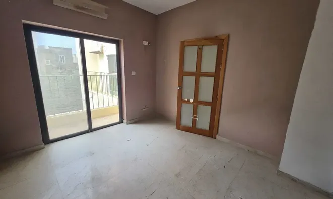 Недвижимость Sliema Sea View Apartment: 3