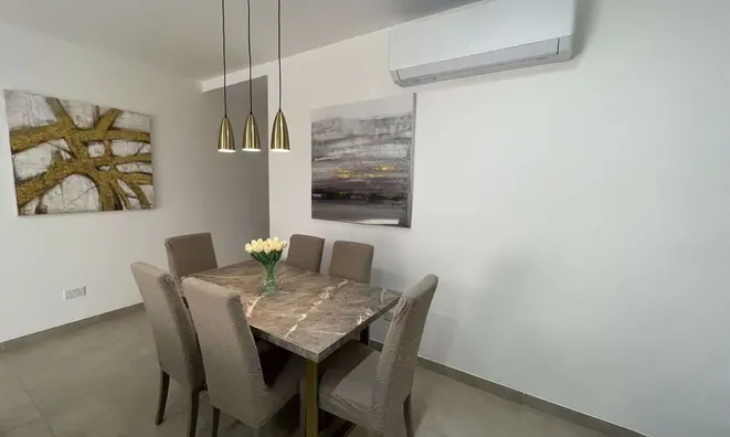 Недвижимость Central San Gwann Apartment: 2