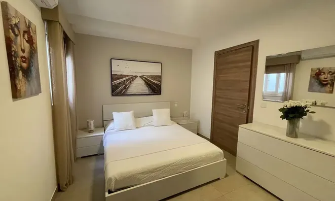 Недвижимость Central San Gwann Apartment: 3