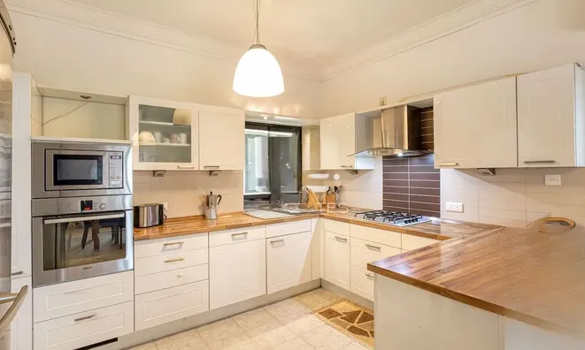 Недвижимость Pembroke Shores Apt: 8