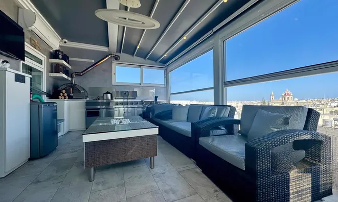 Недвижимость Central Qormi Apartment: 1