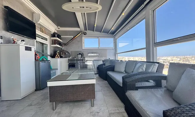 Недвижимость Central Qormi Apartment: 2