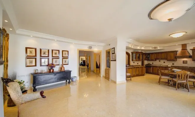 Недвижимость Portomaso Sliema Apartment: 19