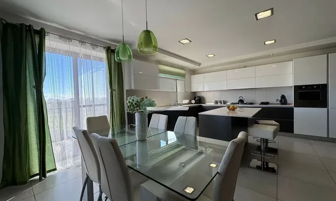 Недвижимость Southern Fgura Residences: 3