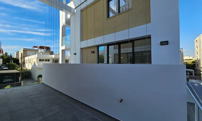 Недвижимость 2 Bedrooms Apartment in Limassol: 2