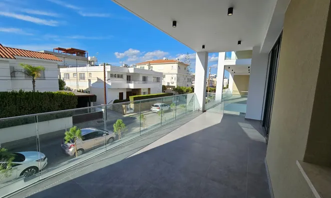 Недвижимость 2 Bedrooms Apartment in Limassol: 10