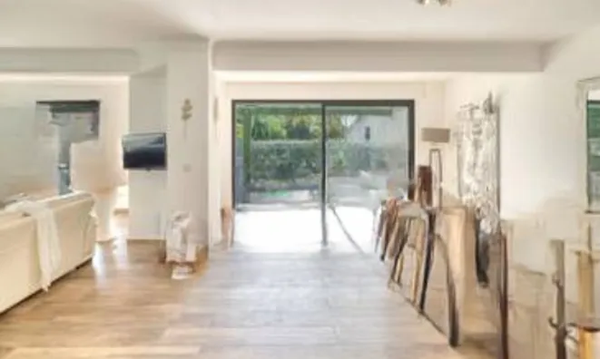 Недвижимость House Suquet: 2