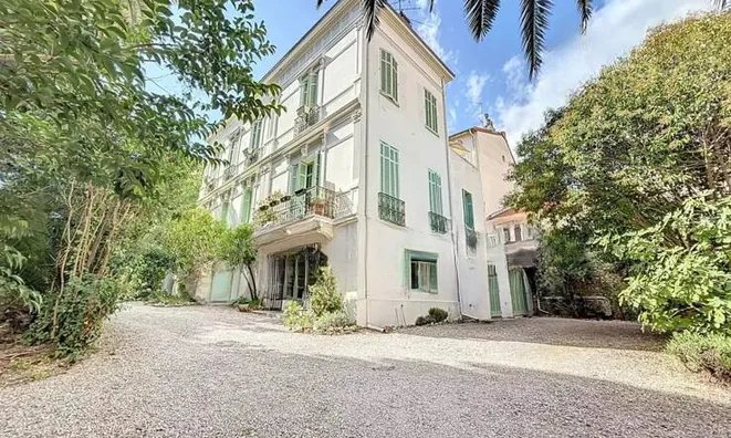 Недвижимость Villa République Cannes: 1