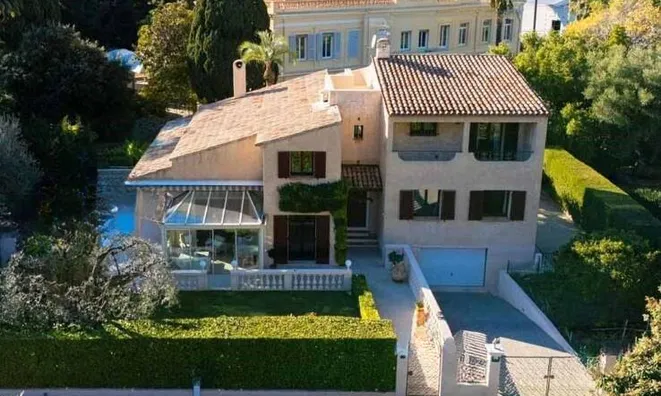 Недвижимость Villa République Cannes: 1