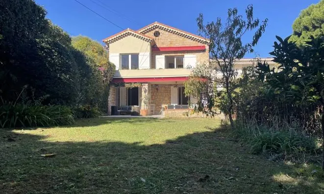 Недвижимость Villa Petit Juas: 1