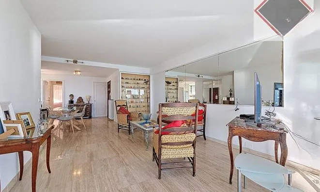 Недвижимость Villa Croix des Gardes: 10