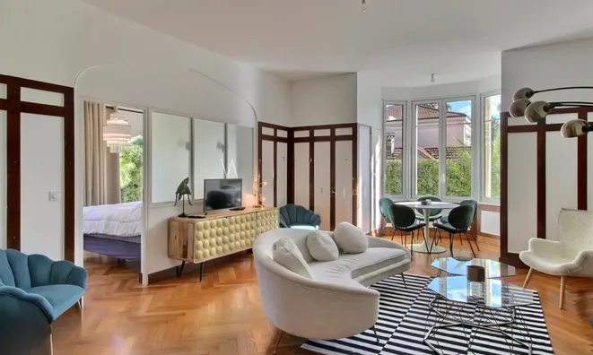 Недвижимость Villa Croix des Gardes: 1