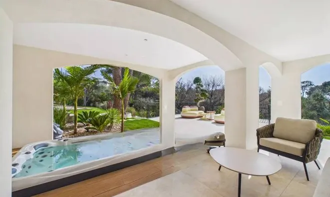 Недвижимость Villa Croix des Gardes: 10