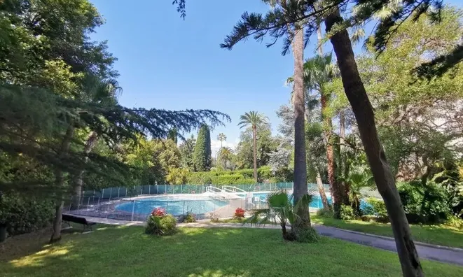 Недвижимость Villa Petit Juas: 8