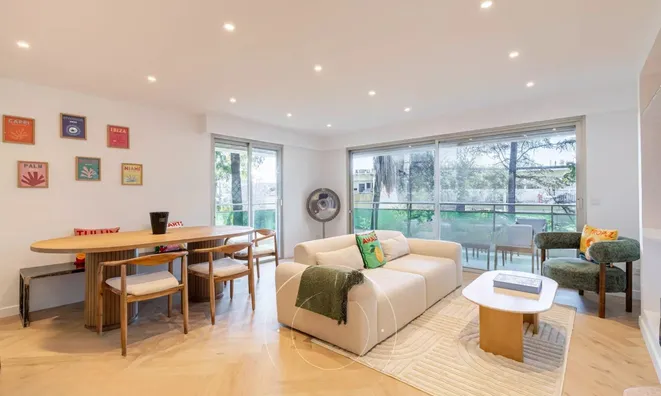 Недвижимость Villa République Cannes: 1