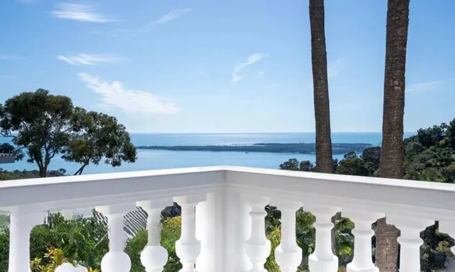 Недвижимость Villa Croix des Gardes: 1