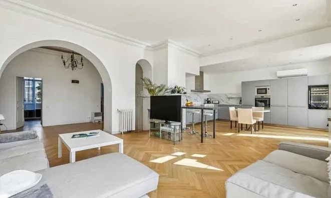 Недвижимость Villa République Cannes: 1