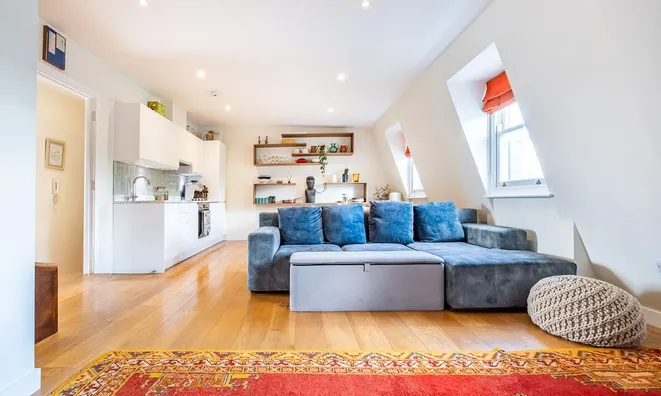 Недвижимость Fulham Road: 8