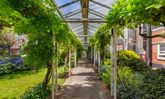 Недвижимость Elystan Street: 9