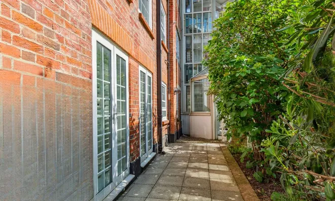 Недвижимость Elystan Street: 10