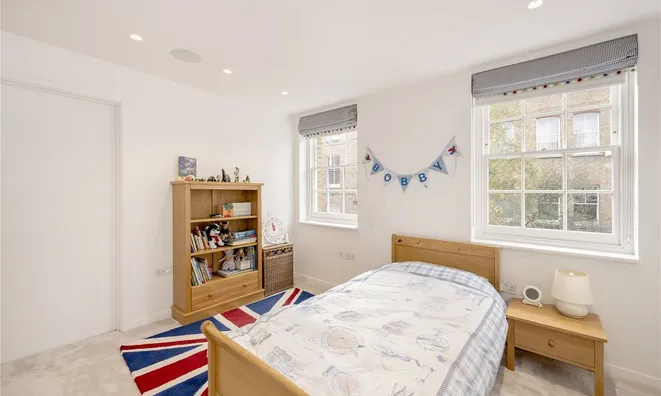 Недвижимость Roland Way: 4