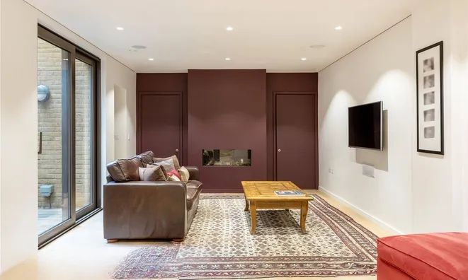 Недвижимость Roland Way: 5