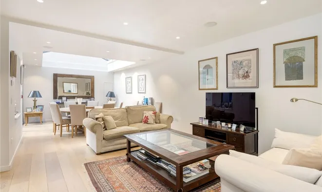 Недвижимость Roland Way: 19