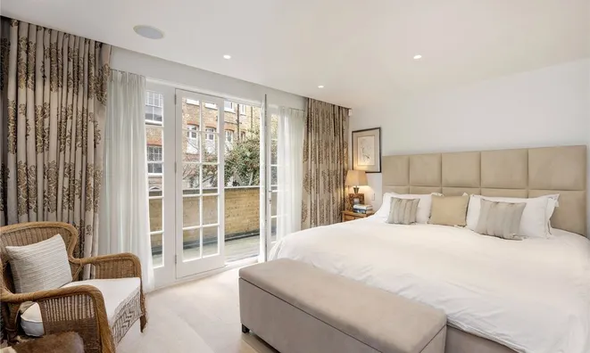 Недвижимость Roland Way: 30