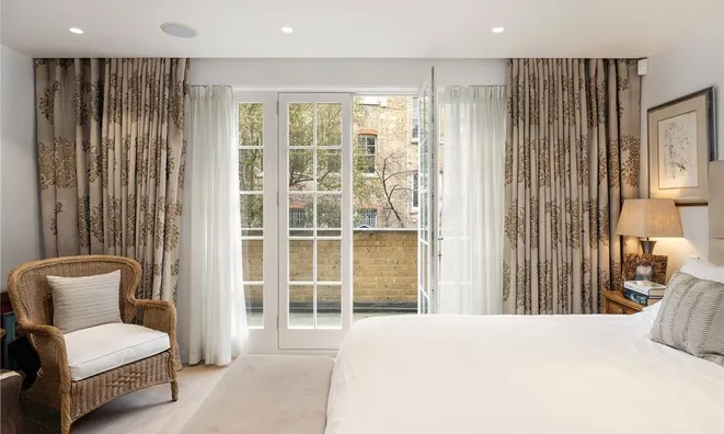 Недвижимость Roland Way: 31