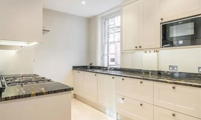 Недвижимость Cheyne Court, Old Chelsea: 2