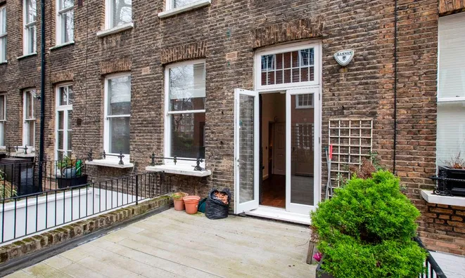 Недвижимость Redcliffe Square: 4