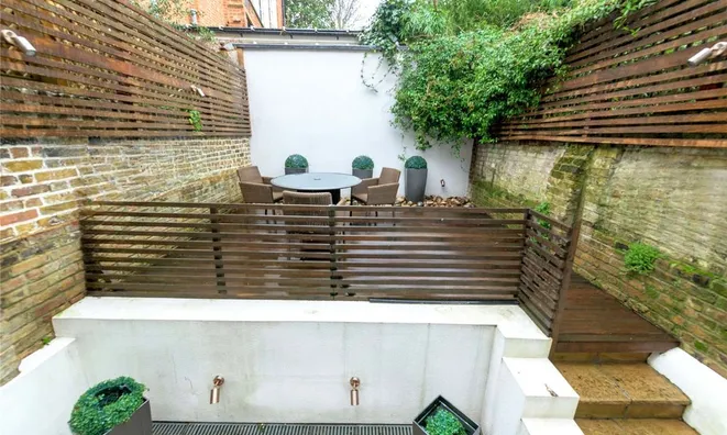 Недвижимость Bramerton Street: 10